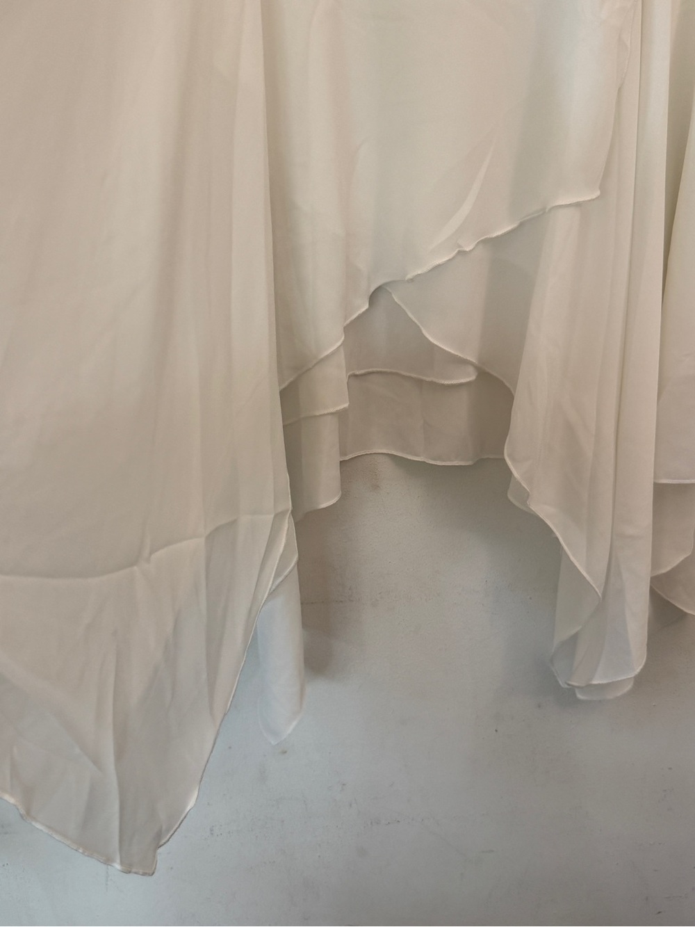 NWT Peppermayo White Asymmetrical Layered Handkerchief Midi Skirt XS - Picture 3 of 7